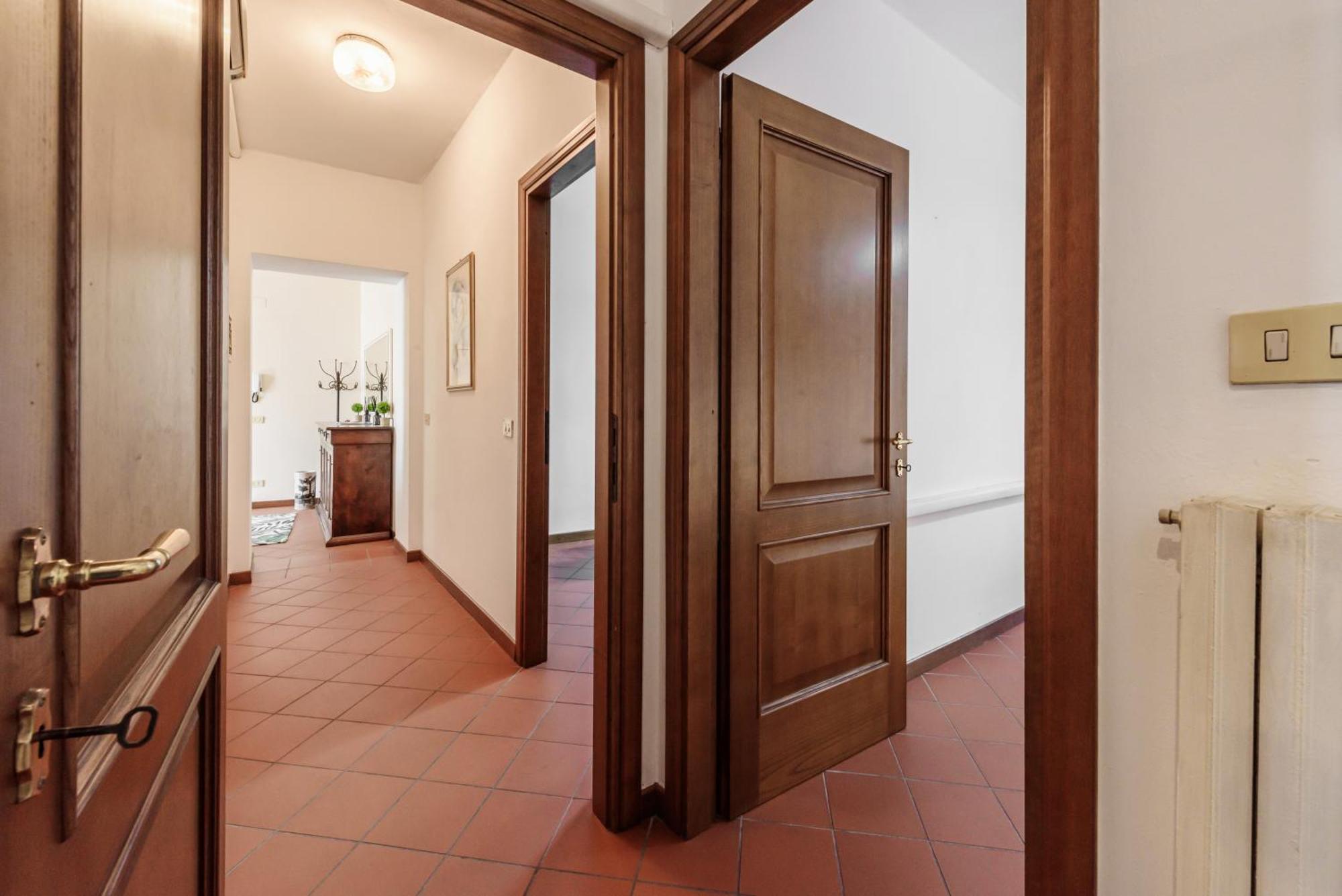 Heart Of Lucca Style Whitin The Walls Exterior photo